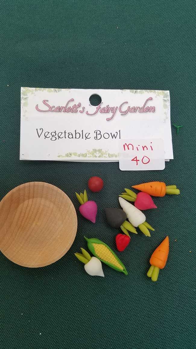 Read more: Miniature Wooden Bowl - Vegetables - Carrots - Corn - Tomato - Dollhouse - Fairy - Barbie - 11 piece set