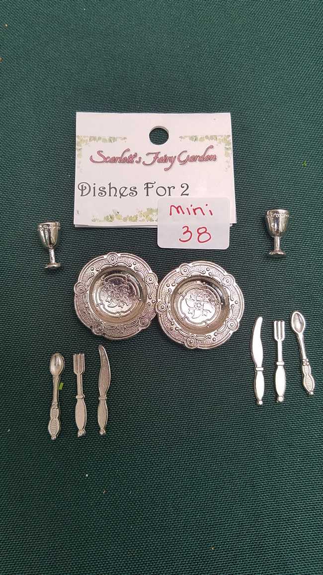 Read more: Miniature Pewter Dishes and Goblets - Knives - Forks - Spoons - Dollhouse - Fairy - Barbie - 10 piece set