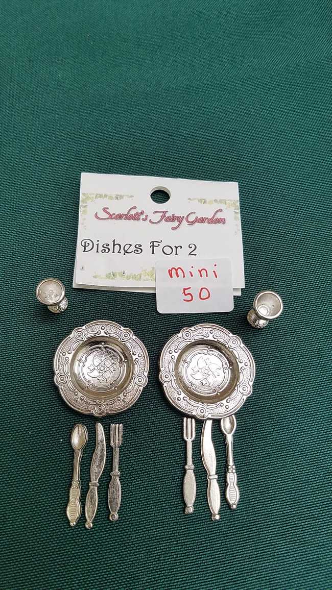 Read more: Miniature Pewter Dishes and Goblets - Knives - Forks - Spoons - Dollhouse - Fairy - Barbie - 10 piece set