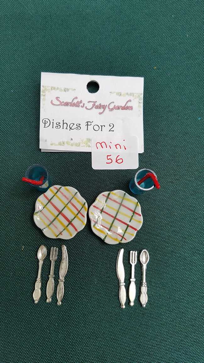 Read more: Miniature Plaid Plates - Drinking Straws - Cups - Knives - Forks - Spoons - Dollhouse - Fairy - Barbie - 12 piece set