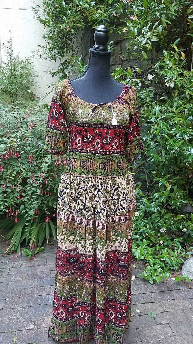 Read more: Maxi Dress - Olive Green/Red/Black/Beige - Exotic - Bohemian - Festival - Fairy - Wedding - One Size